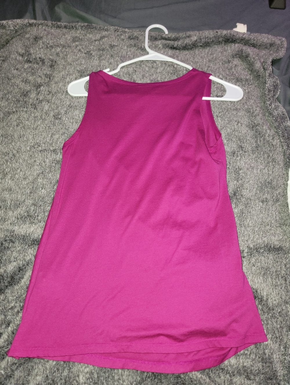 Fabletics Magenta Workout Ruched Tank Top - Picture 4 of 4